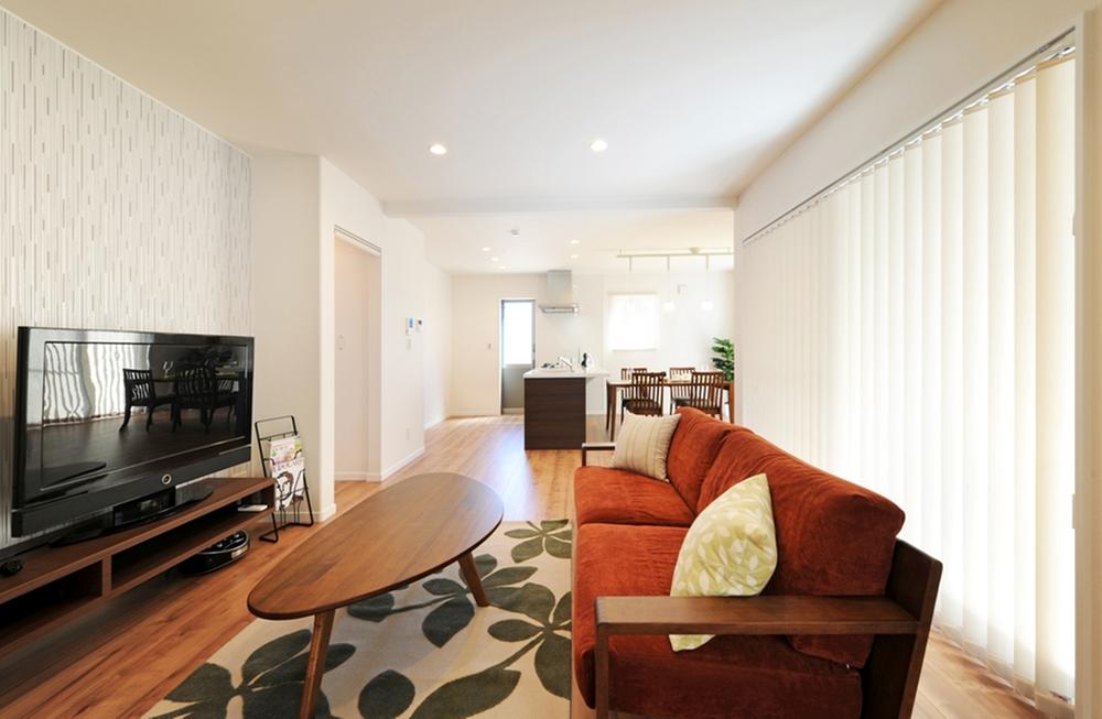 Living. Nishibiwashima IV / B compartment Living 18.5 Pledge furniture ・ illumination ・ curtain ・ Air conditioning is standard equipment (September 2013) Shooting