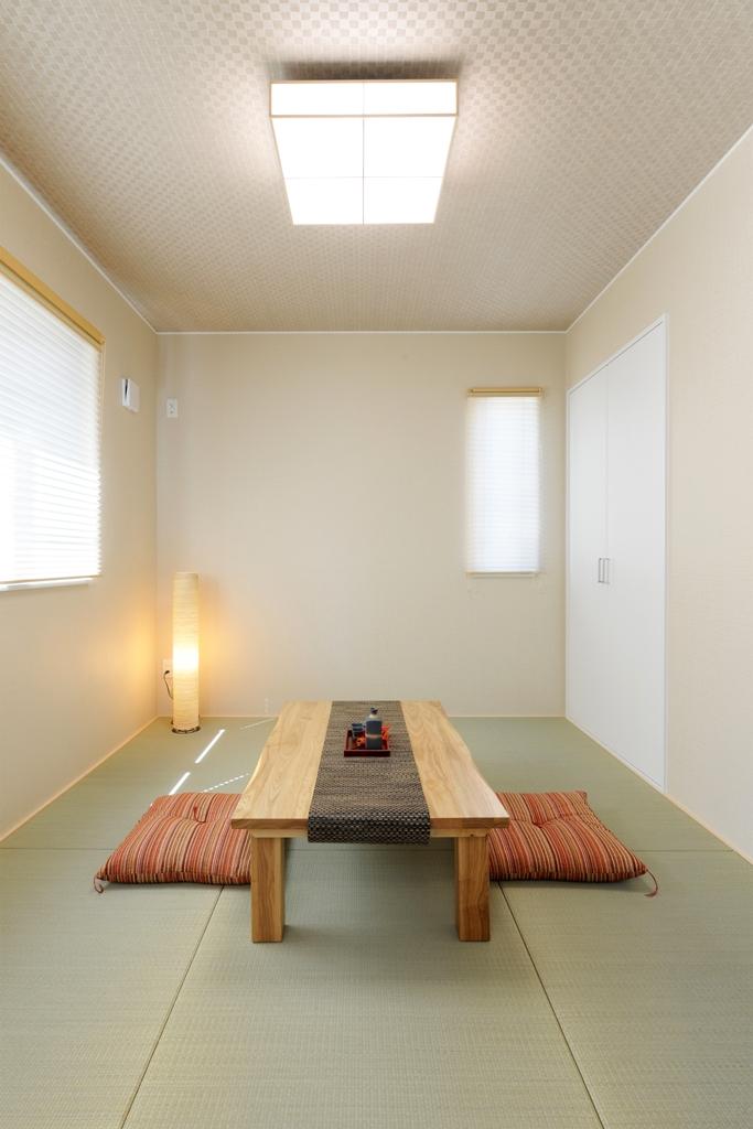 Non-living room. Nishibiwashima IV / B compartment Japanese-style room 8 quires furniture ・ illumination ・ Screen is standard equipment (September 2013) Shooting