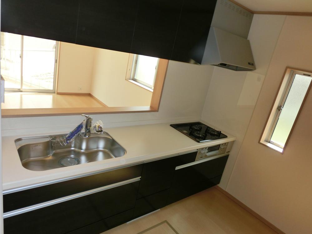 Same specifications photo (kitchen). Same construction company the same specification