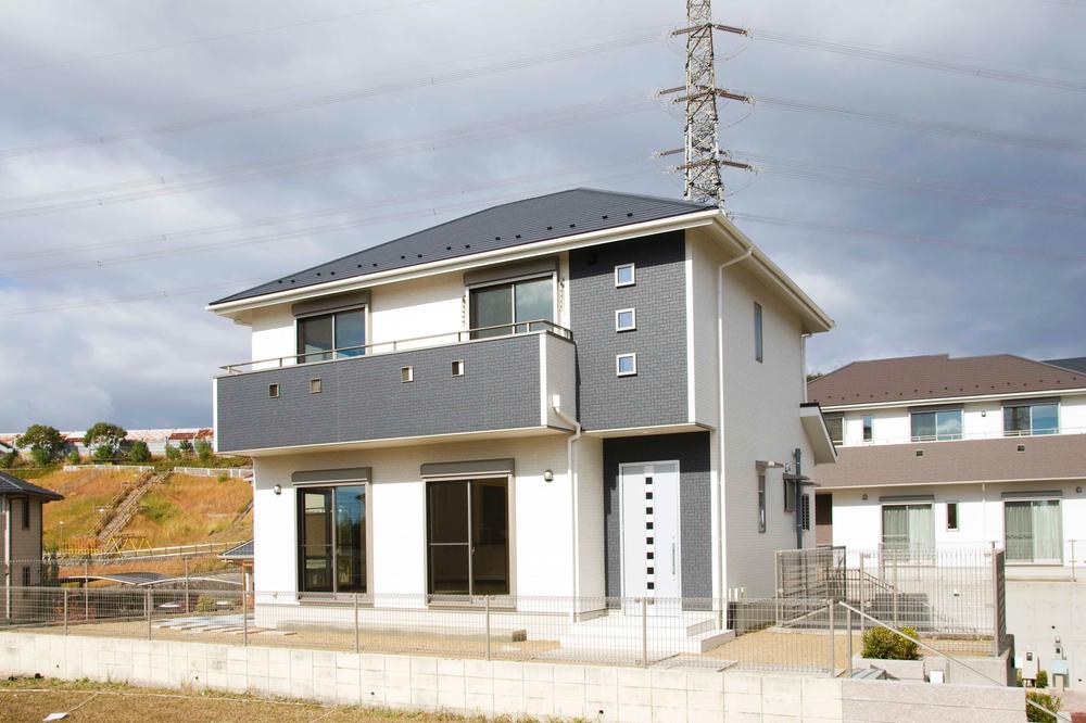Local appearance photo. Building appearance (20-12 No. land) living and sum space with a sense of unity [Relaxation of the house] 
