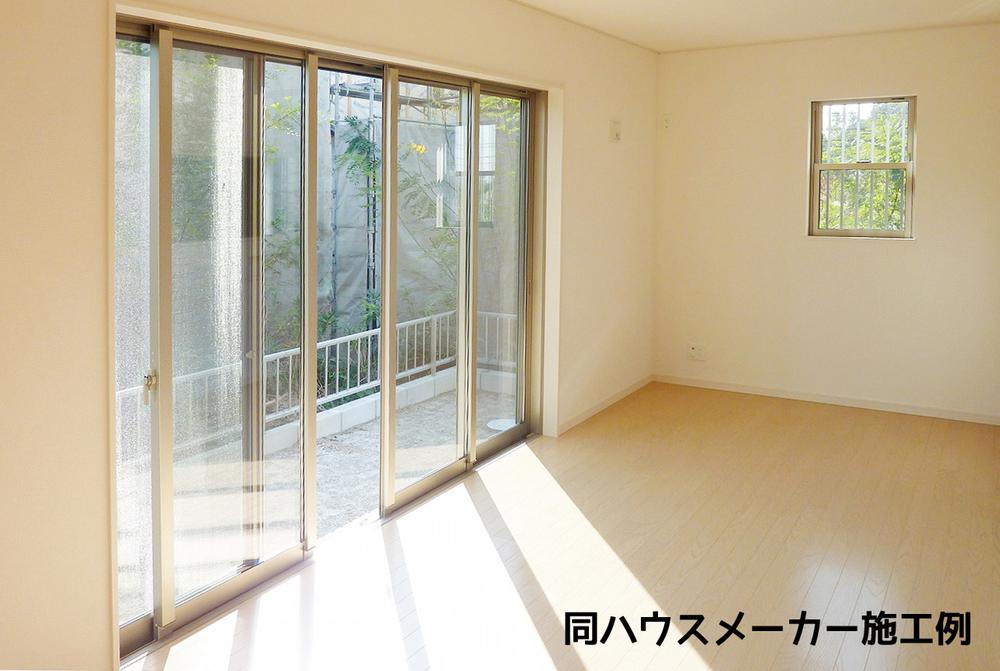 Other. Image is a photograph. It is different from the actual building.