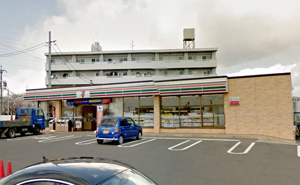Convenience store. Seven-Eleven 664m to Komaki Higashi 1-chome