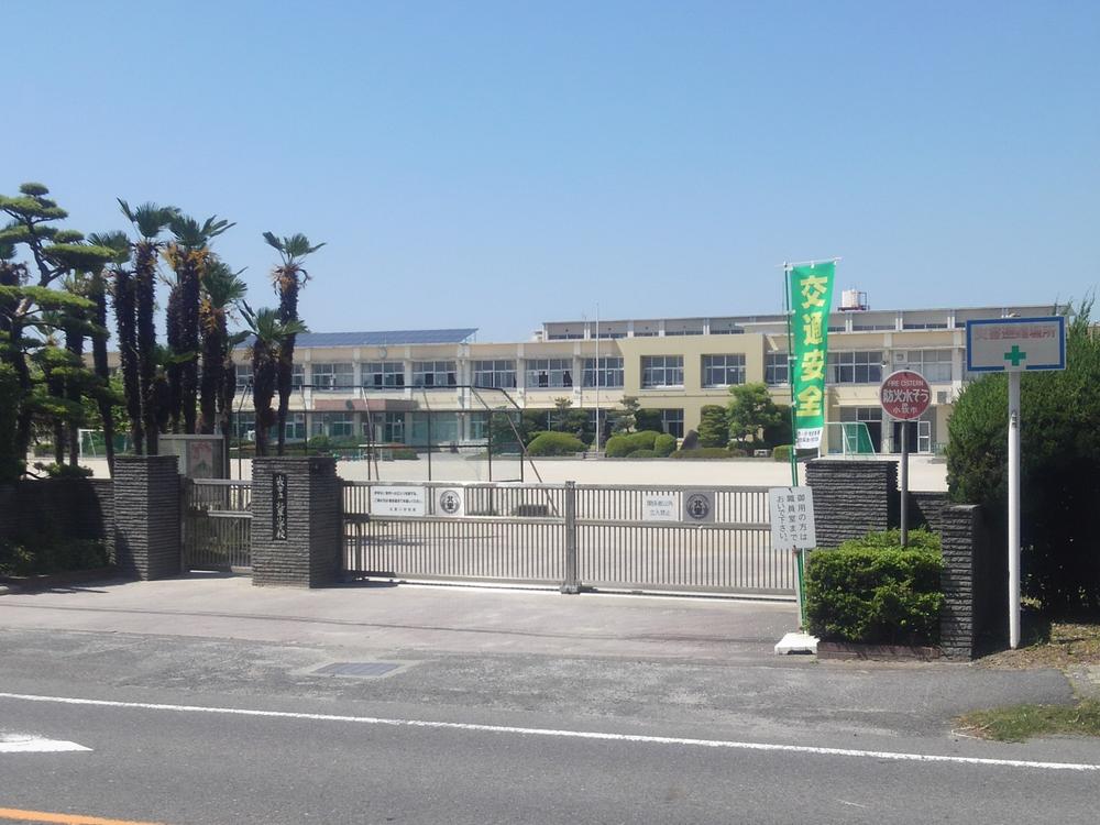 Primary school. Kitasato to elementary school 1700m