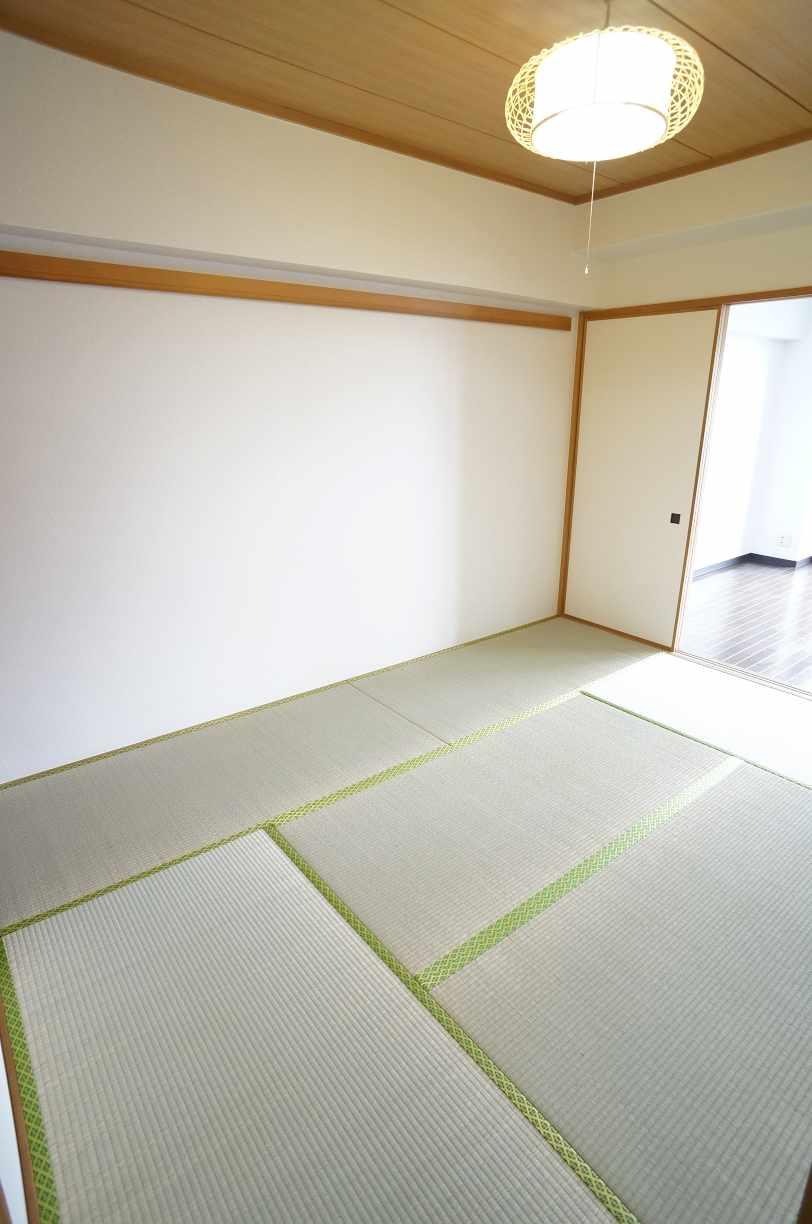 Non-living room. Room (May 2012) shooting