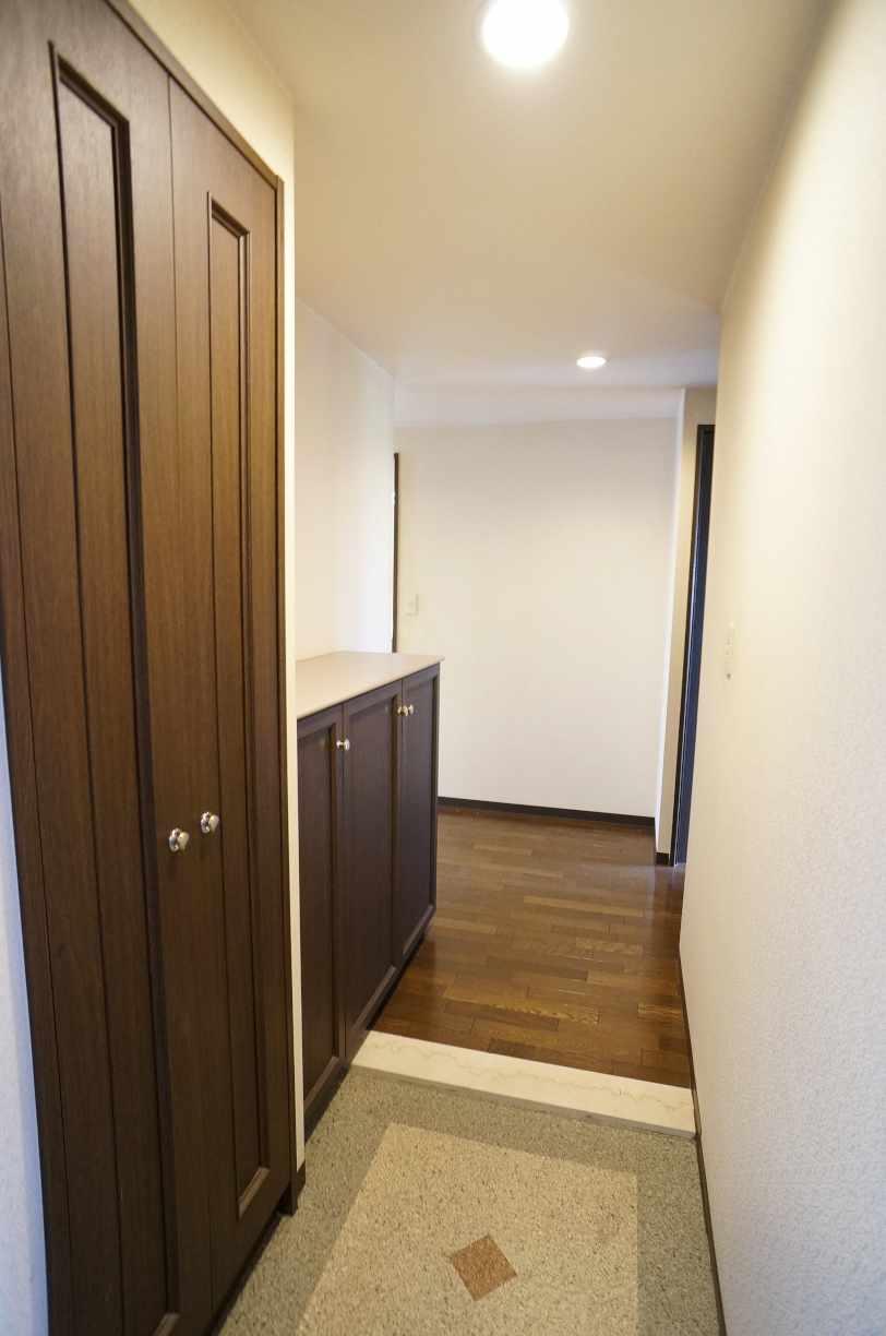 Entrance. Local (May 2012) shooting