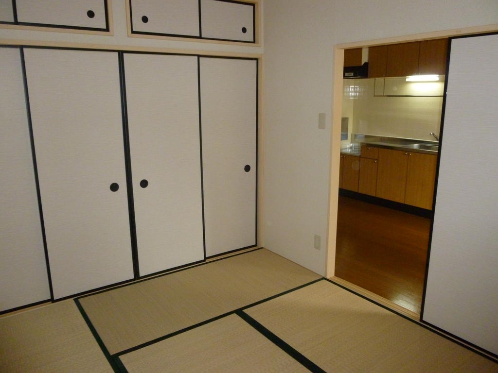Living and room. It has become a 6 Pledge of tatami rooms