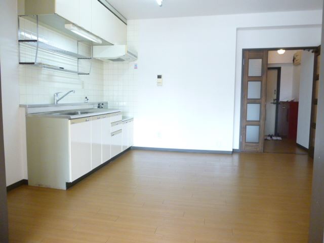 Living and room. Spread dining kitchen
