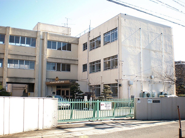 Primary school. 945m to Komaki Municipal Komeno elementary school (elementary school)