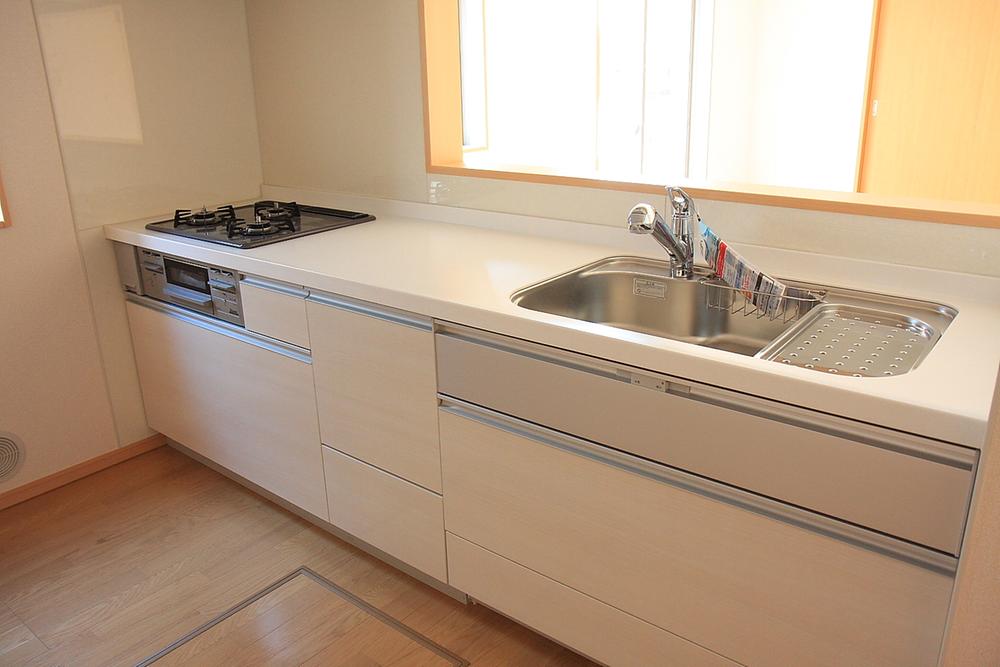 Same specifications photo (kitchen)