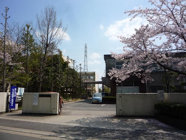 Primary school. 650m to Komaki Municipal Honjo elementary school