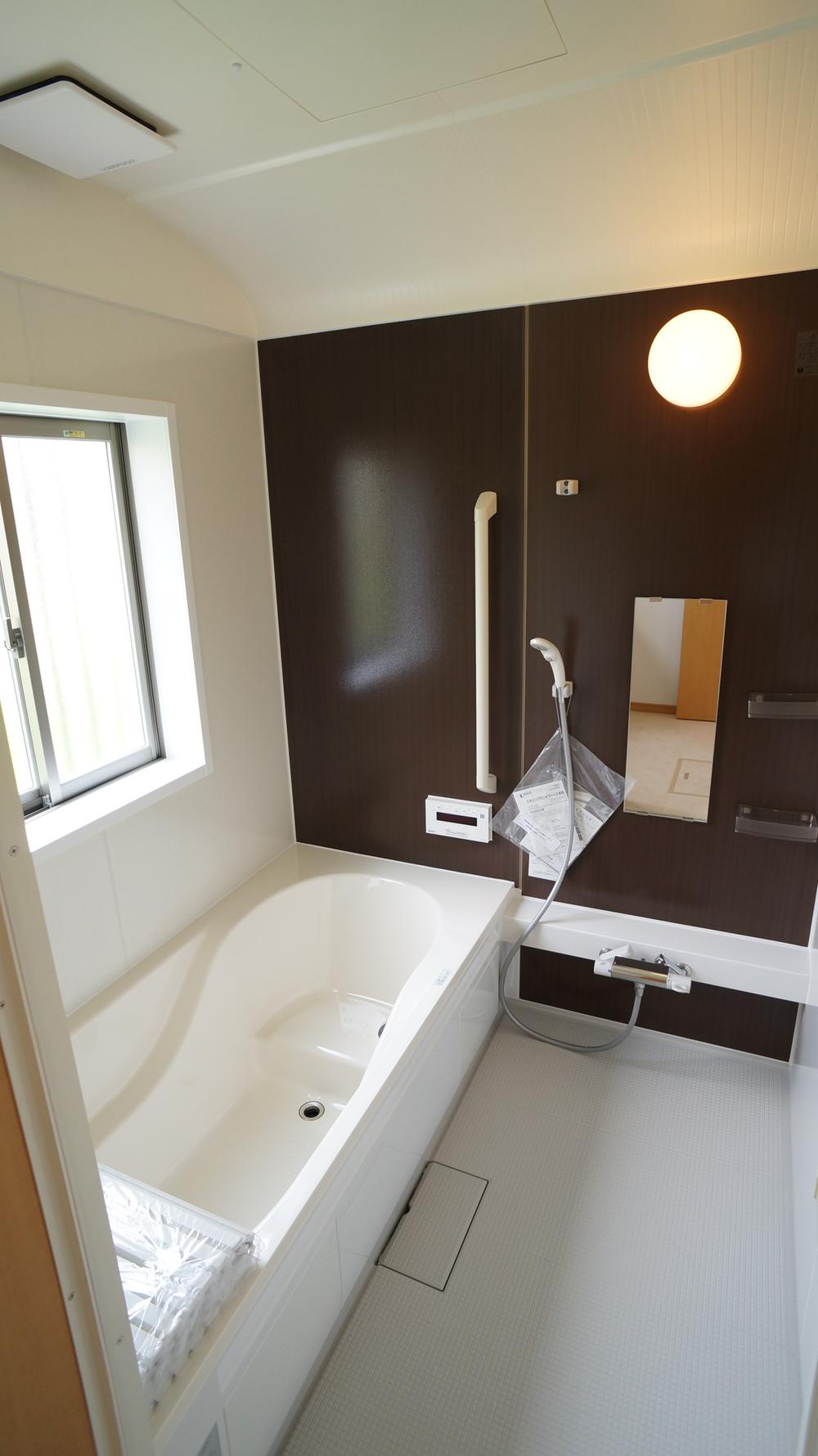 Same specifications photo (bathroom)