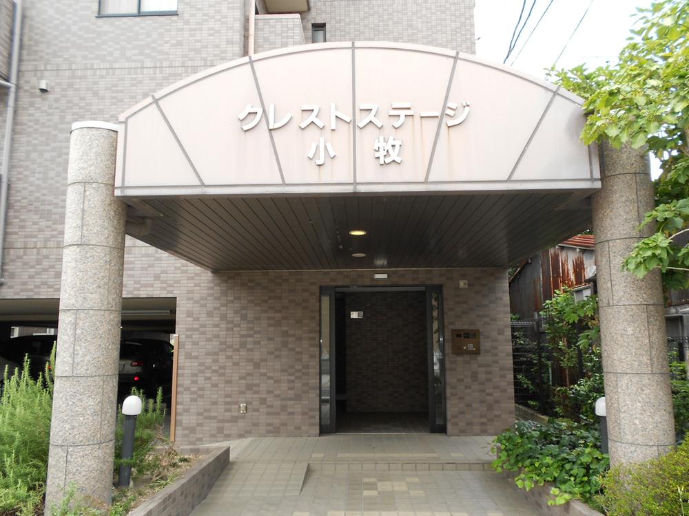 Entrance. We photographed the apartment entrance from the east