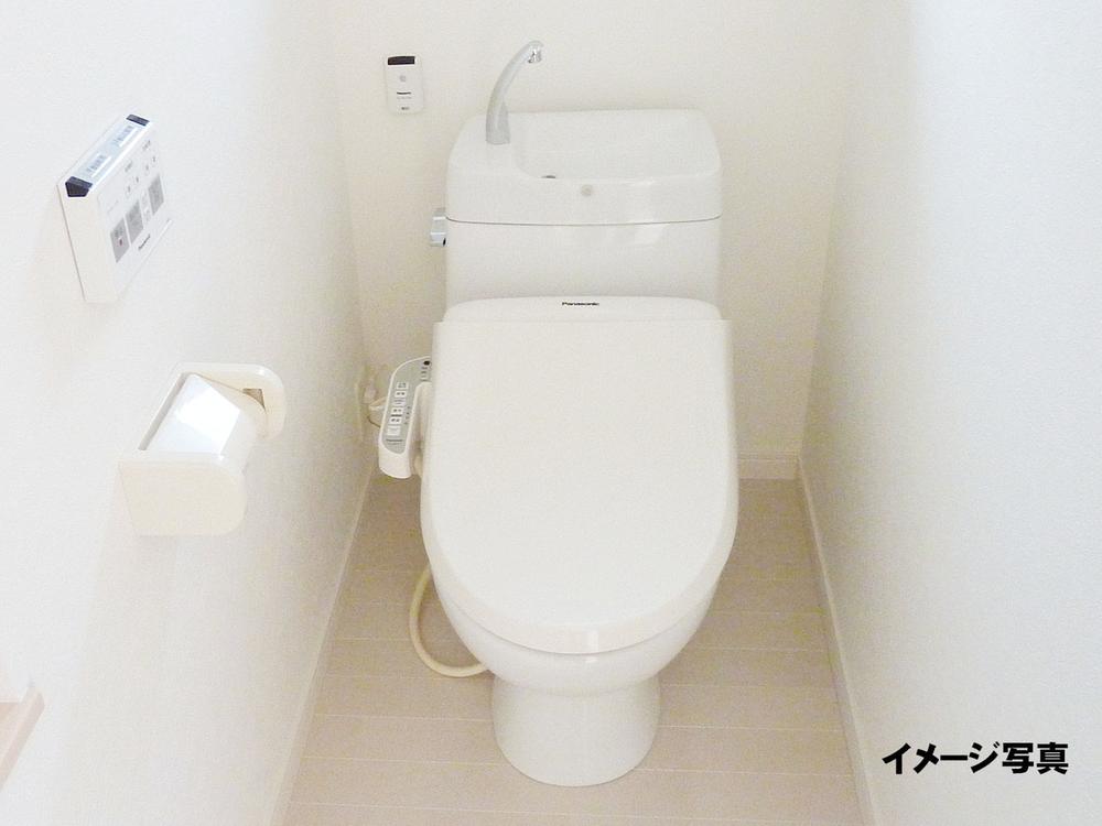 Same specifications photos (Other introspection). Same specifications: toilet