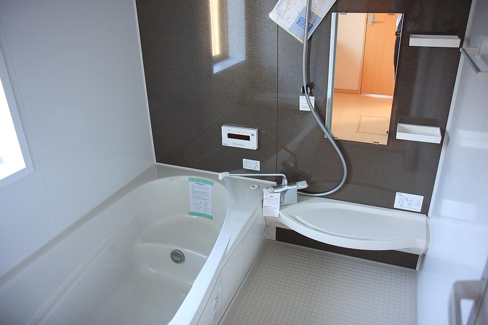 Same specifications photo (bathroom)