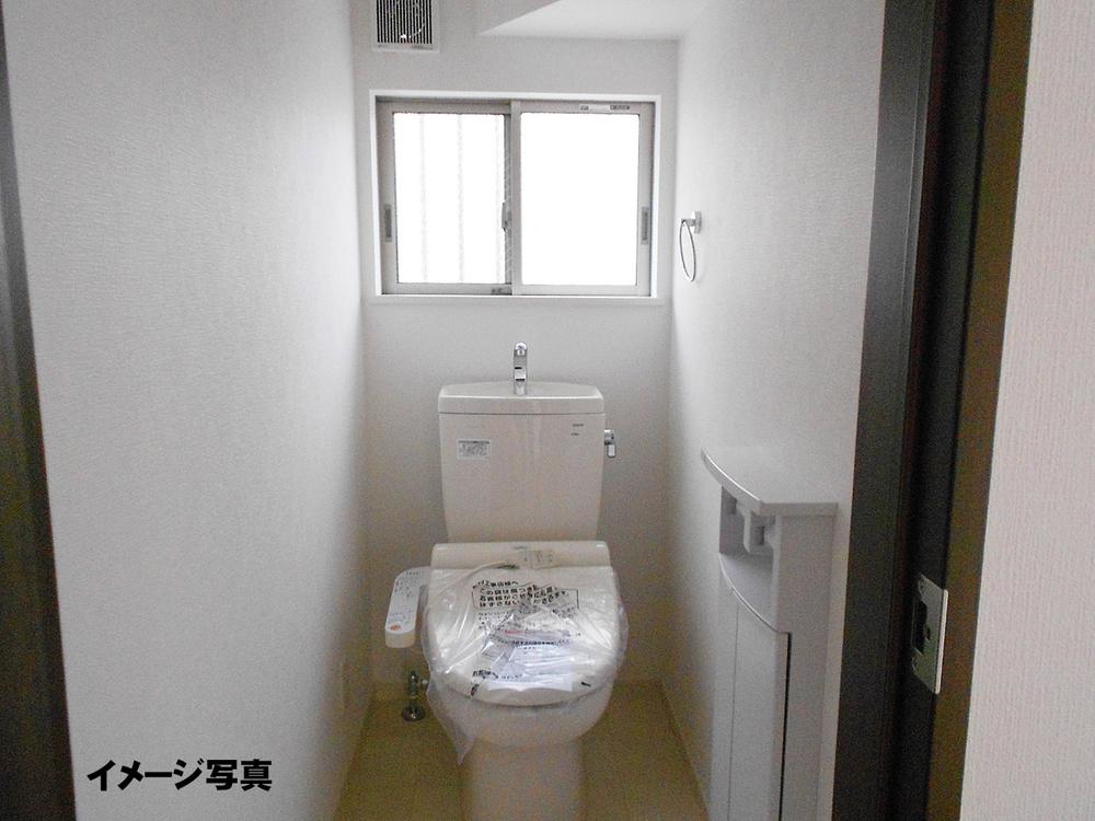 Same specifications photos (Other introspection). Same specifications: toilet