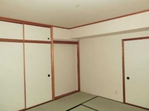 Living and room. Japanese-style room about 8.0 tatami