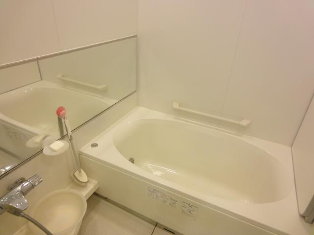 Bathroom. Bathroom Dryer ・ Unit bath with mist sauna.