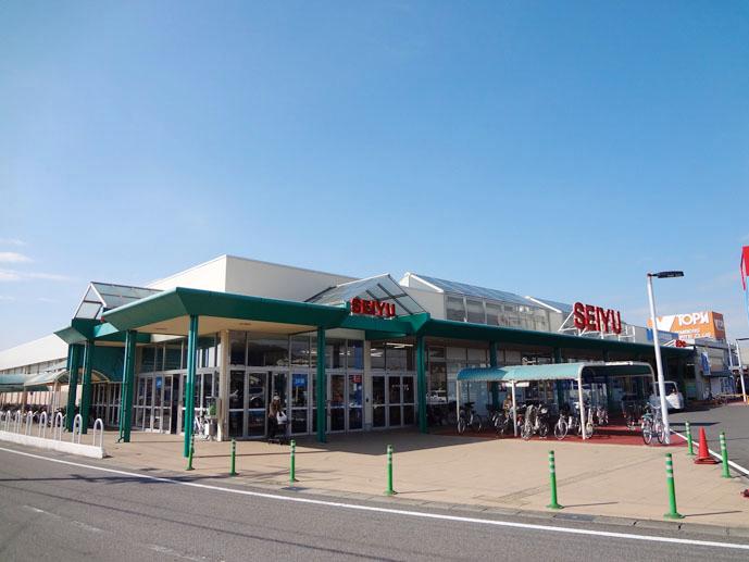 Supermarket. Seiyu, Ltd. Because 550m 24 hours a day until the, It is very convenient! The double-income household