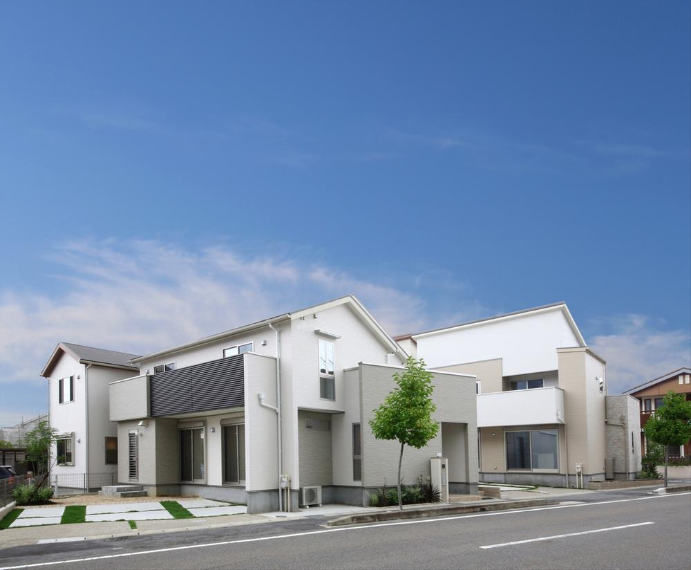 The new town was born in the city of Komaki Ajioka Station area.