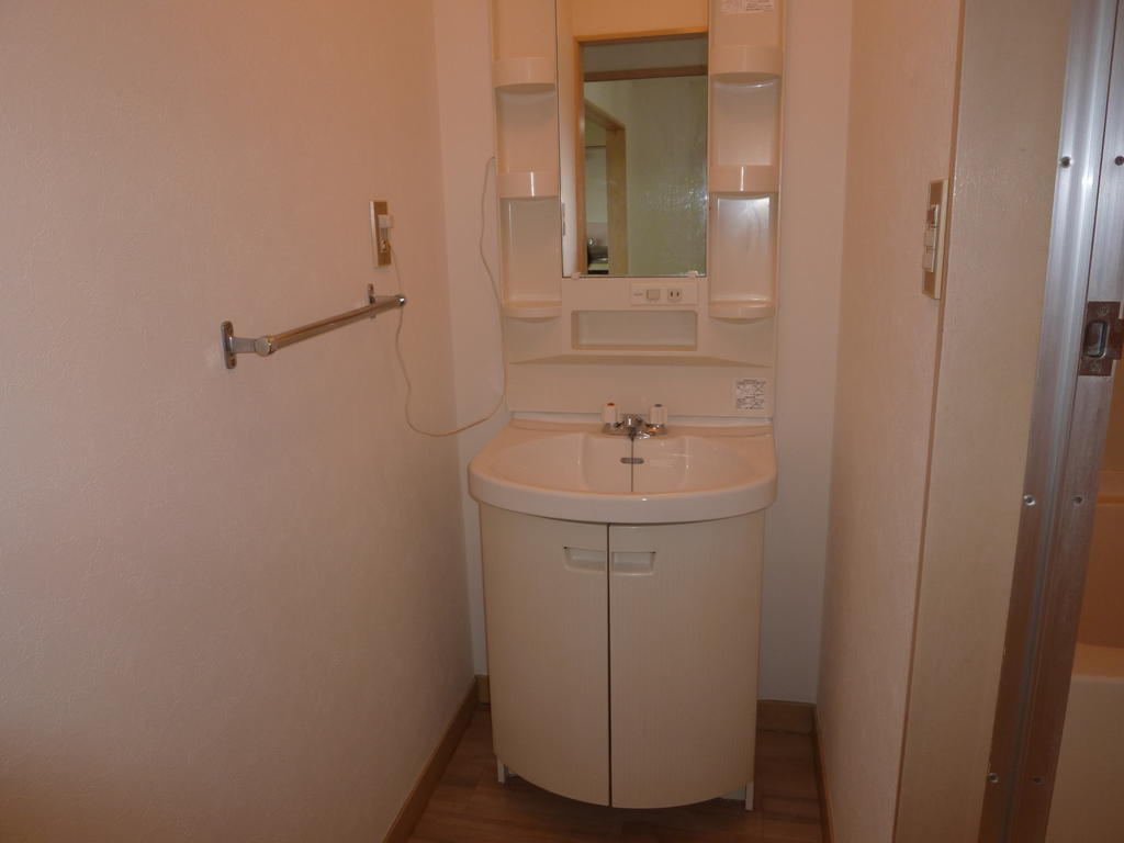 Washroom. Space is also located convenient to small items can be stored in a large mirror