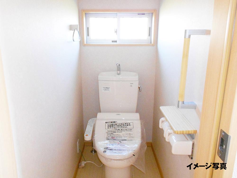 Same specifications photos (Other introspection). Same specifications: toilet