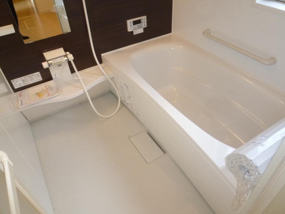 Bathroom. 1 Building