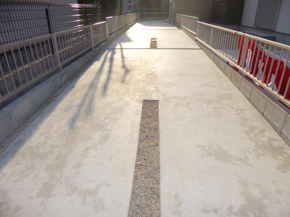 Parking lot. (2013.12.3 shooting)