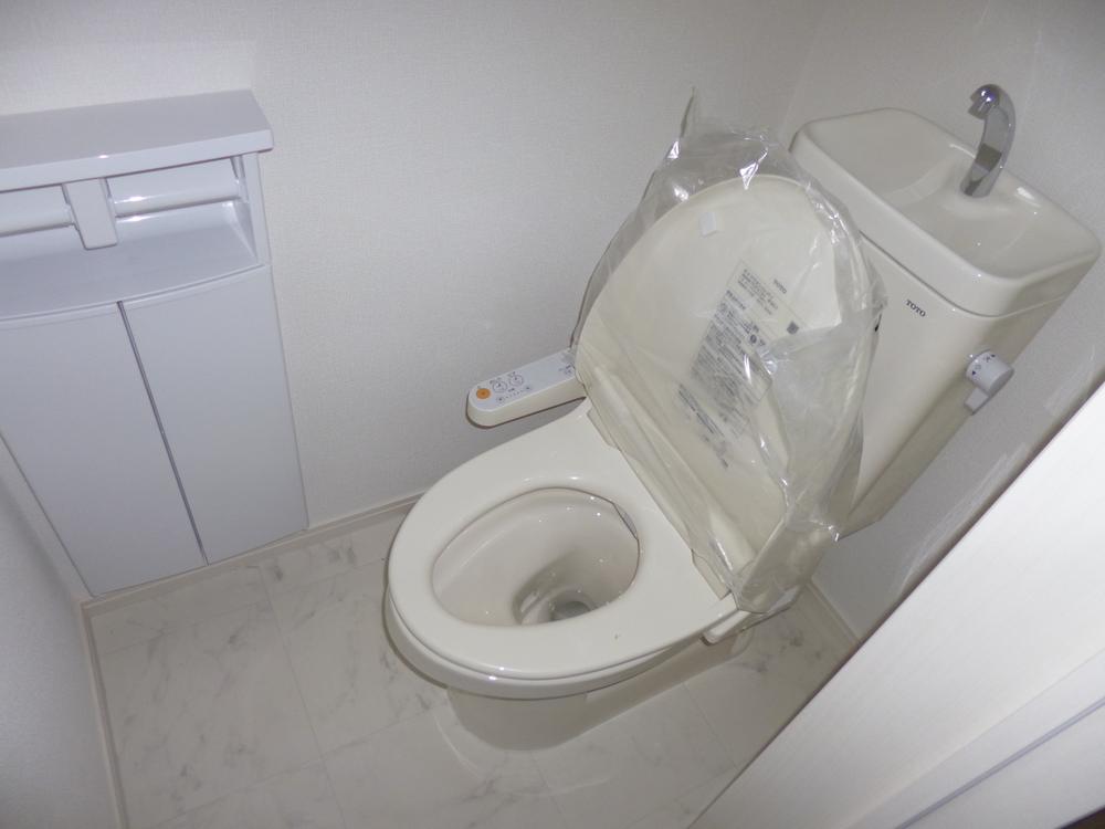 Toilet. (2013.12.3 shooting)