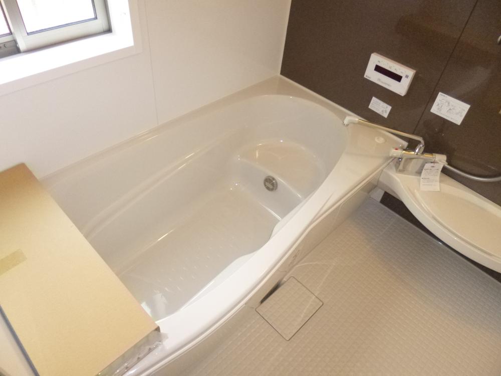 Same specifications photo (bathroom). Example of construction 