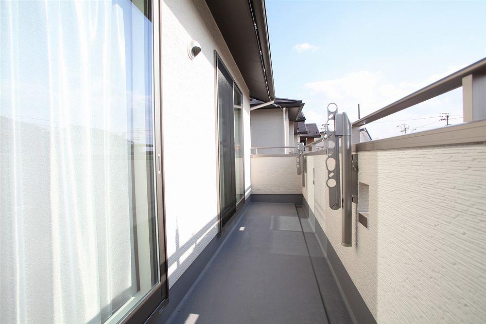 Balcony. Local (11 May 2013) Shooting Building A balcony