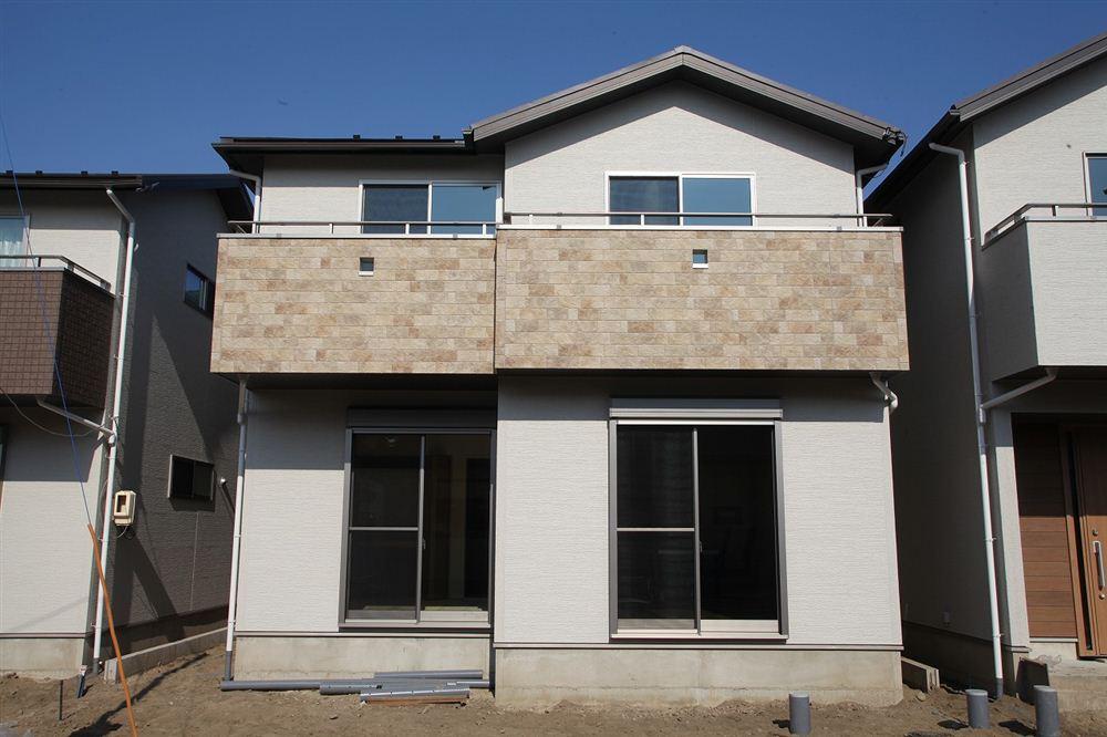 Local appearance photo. Local (11 May 2013) Shooting Building B