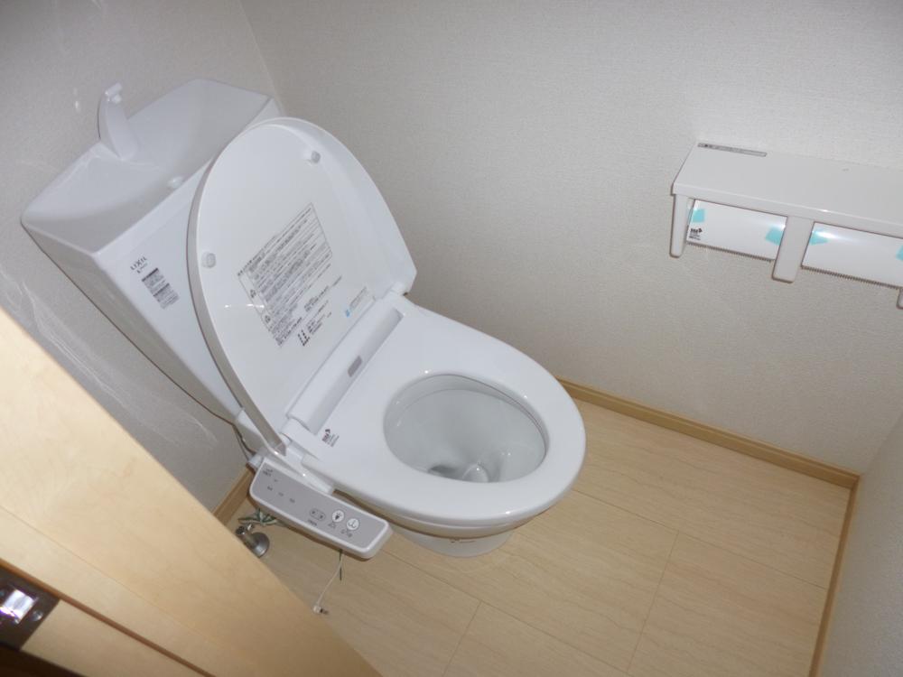 Toilet. (2013.12.3 shooting)