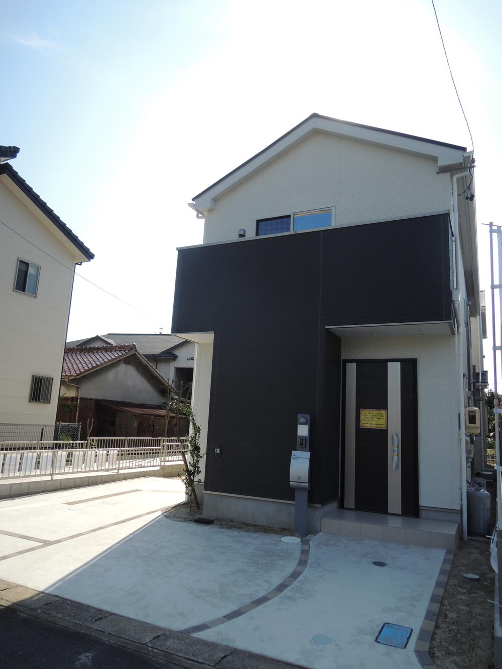 Local appearance photo. Local (10 May 2013) Shooting