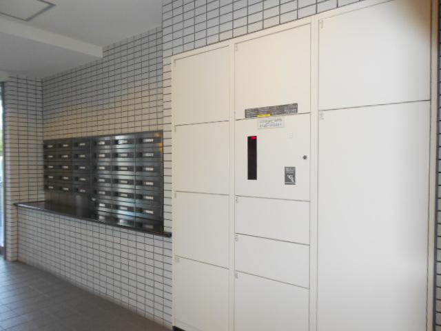 Other common areas. Mail corner and shoot the courier box corner. Receipt of the luggage even at the time of absence ・ It is very convenient facilities can pick-up, etc..