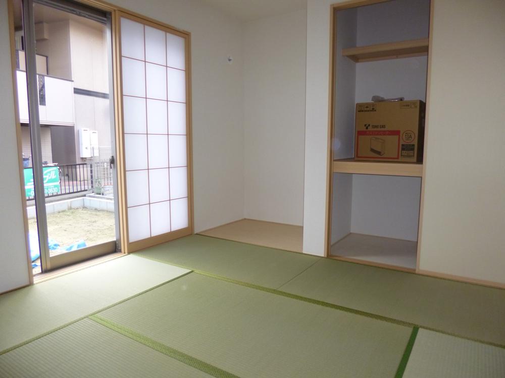 Non-living room. Japanese-style room (2013.12.3 shooting) Building 2