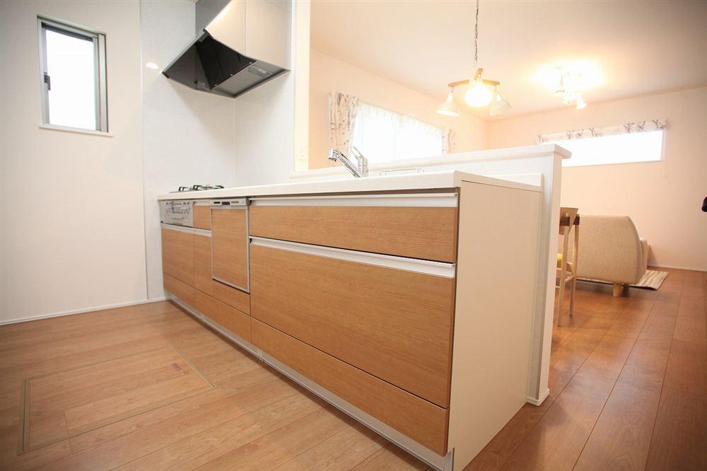 Kitchen. Indoor (11 May 2013) Shooting B-2 buildings