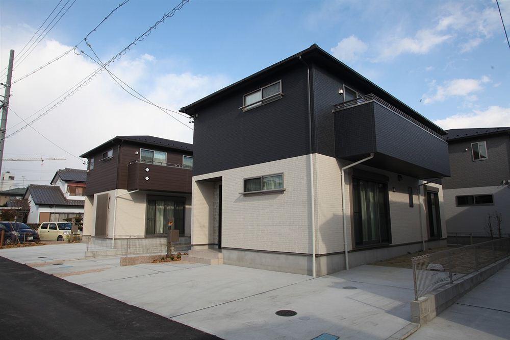 Local appearance photo. Local (11 May 2013) Shooting B-2 buildings