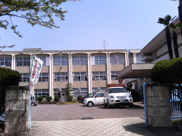 Primary school. 1050m to Hotei North Elementary School