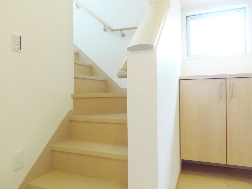 Other introspection. The fixture in accordance with the color of amber tone, Production of warmth has been made