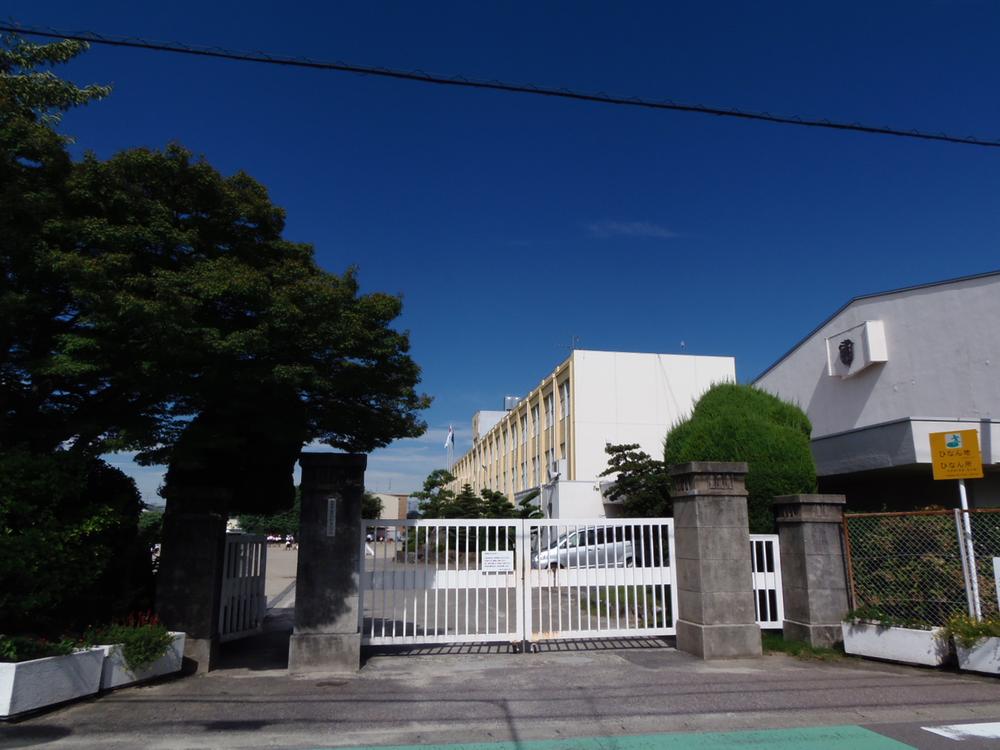 Primary school. Kochino Minami Elementary School  /  About 190m