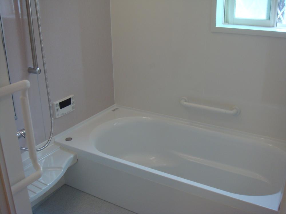 Same specifications photo (bathroom). Takarabasu 