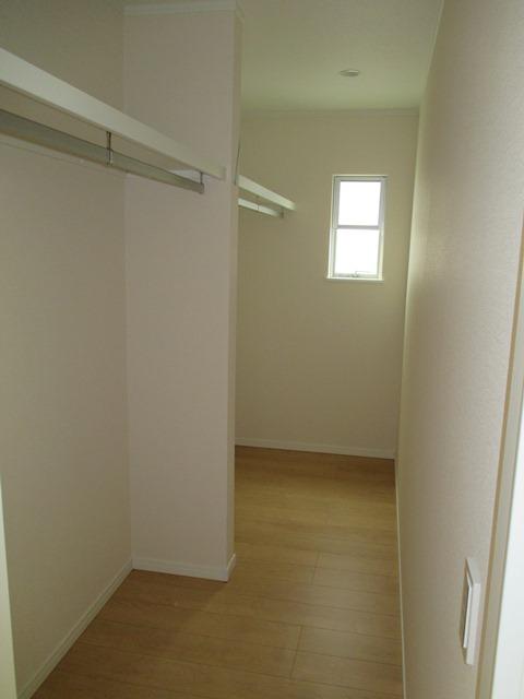 Receipt. It will also be in the mold prevented can ventilation important clothes because with a small window in the closet. 