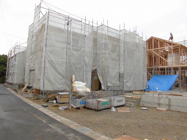 Local photos, including front road. Local (October 29, 2013) Shooting