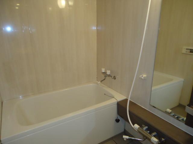 Bathroom. Please refer to the bath ventilation dryer with.