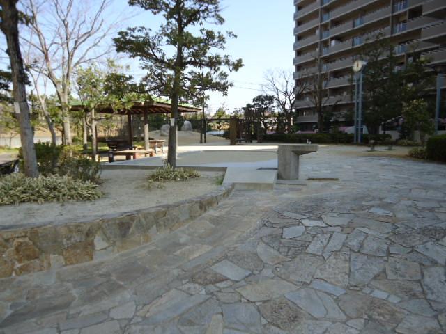 Other common areas. On-site planting ・ Please refer to the play equipment [forest of adventure].
