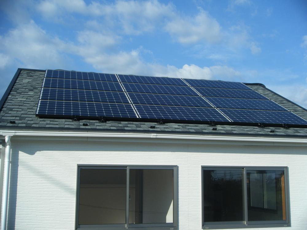 Same specifications photos (Other introspection). Solar panels Example of construction (no 1 Building)
