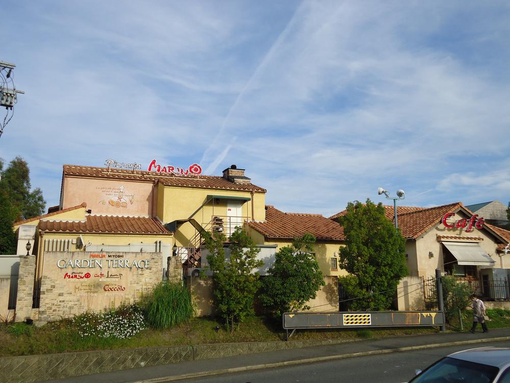 Streets around. Meguria There are nice shops in Miyoshi store specialty store street garden terrace.