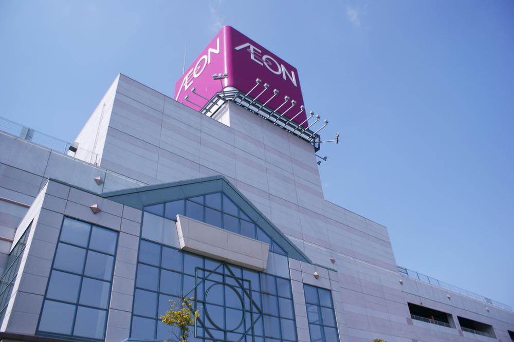 Shopping centre. Eye ・ 2450m to the mall (ion Miyoshi store)