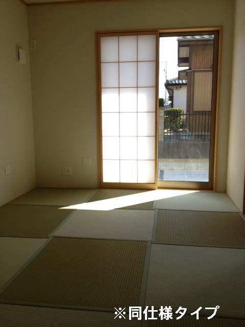 Same specifications photos (Other introspection). Same specifications