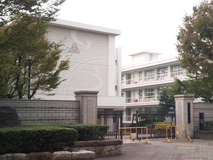 Junior high school. 960m to Miyoshi middle school